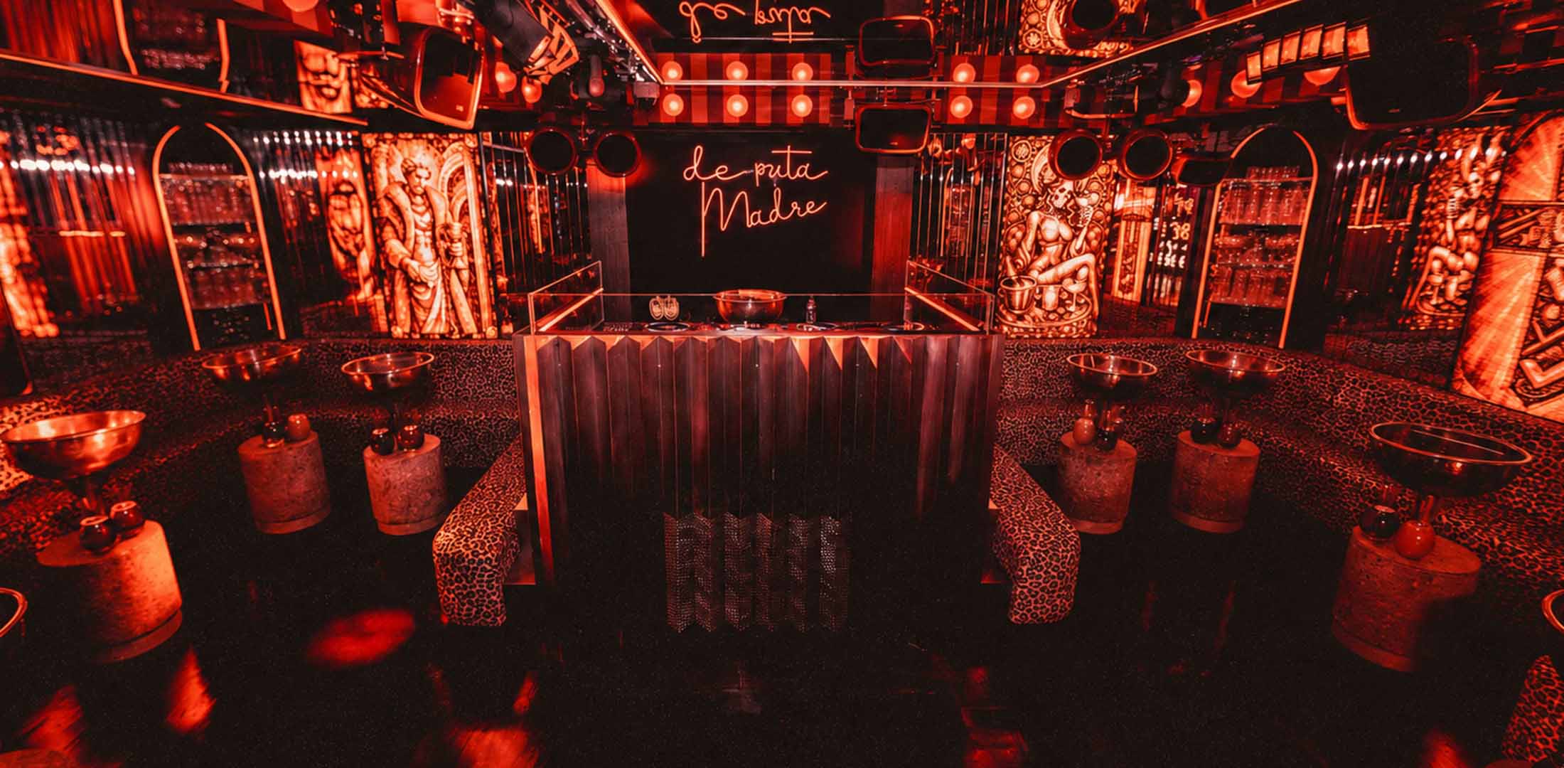 Mustgroup - Medellin deco